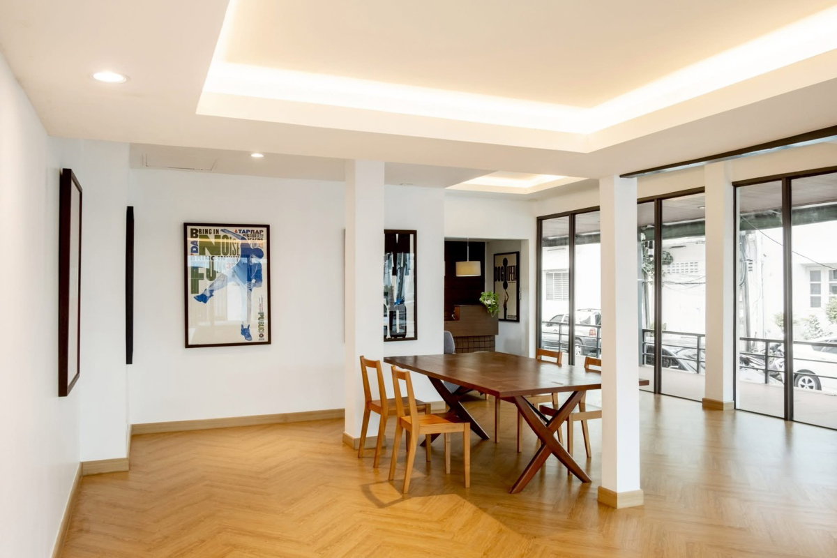 รูป  🏢✨ โฮมออฟฟิศ / ทาวน์โฮม 3 ชั้น “พระราม 9 ซอย 11” 4 ห้องนอน 6 ห้องน้ำ หลังมุม รีโนเวทใหม่ พร้อมทำธุรกิจได้ทันที! - รูปที่ 3/10