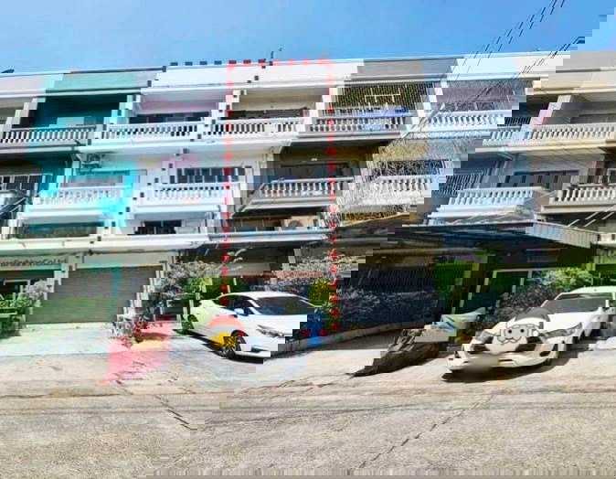 รูป 🏢✨ ให้เช่าอาคารพาณิชย์ 3.5 ชั้น + ดาดฟ้า ซอยรามอินทรา 34 แยก 21 ทำเลรามอินทรา เหมาะทำธุรกิจ! 💸 ค่าเช่าเพียง 12,000 บาท/เดือน - รูปที่ 1/13