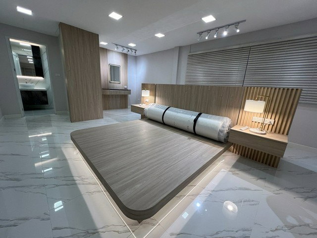 รูป HR3380ปล่อยเช่าบ้าน หลังมุม รีโนเวทใหม่ทั้งหลัง รัชดา 18 (ใกล้ MRT ห้วยขวาง) พื้นที่ใช้สอยสุดคุ้มกว่า 300 ตรม. แต่งครบพร้อมอยู่ - รูปที่ 22/43