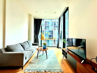 คอนโดให้เช่า : 28 Chidlom | Luxurious 1 Bed Condo For Rent in Prime Area - BR12325CD