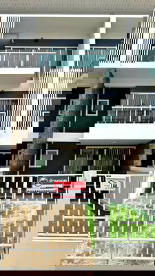 Townhouses for rent Soi On Nut (Sukhumvit 77) : Townhome For Rent : On Nut - Srinakarin, Fully Furnished & Ready to Move In *have maid's room*