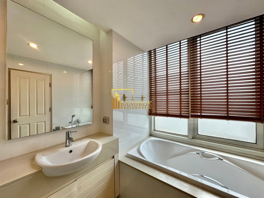 รูป Siri Residence | 2 Bedroom Condo in Phrom Phong Area - BR6988CD - รูปที่ 16/33