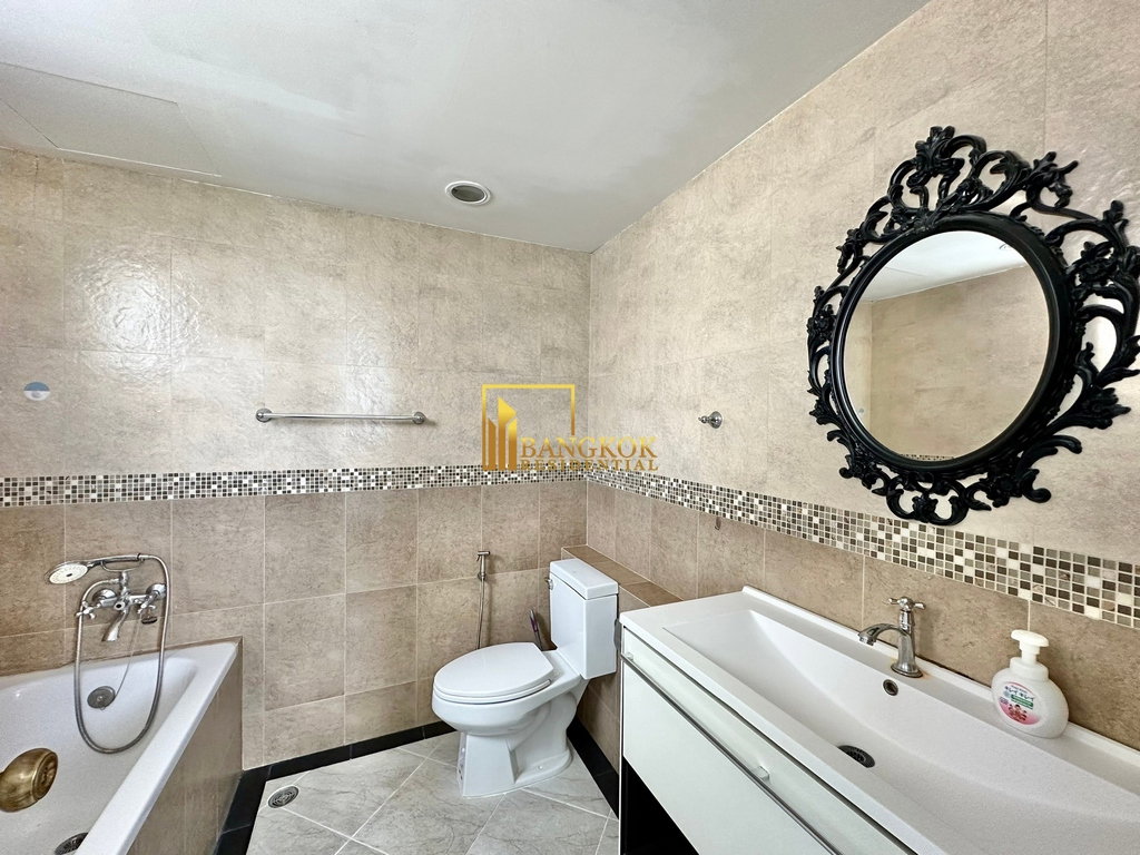 รูป Tai Ping Tower | Charming 3 Bedroom Condo For Rent in Ekkamai - BR18868CD - รูปที่ 11/30