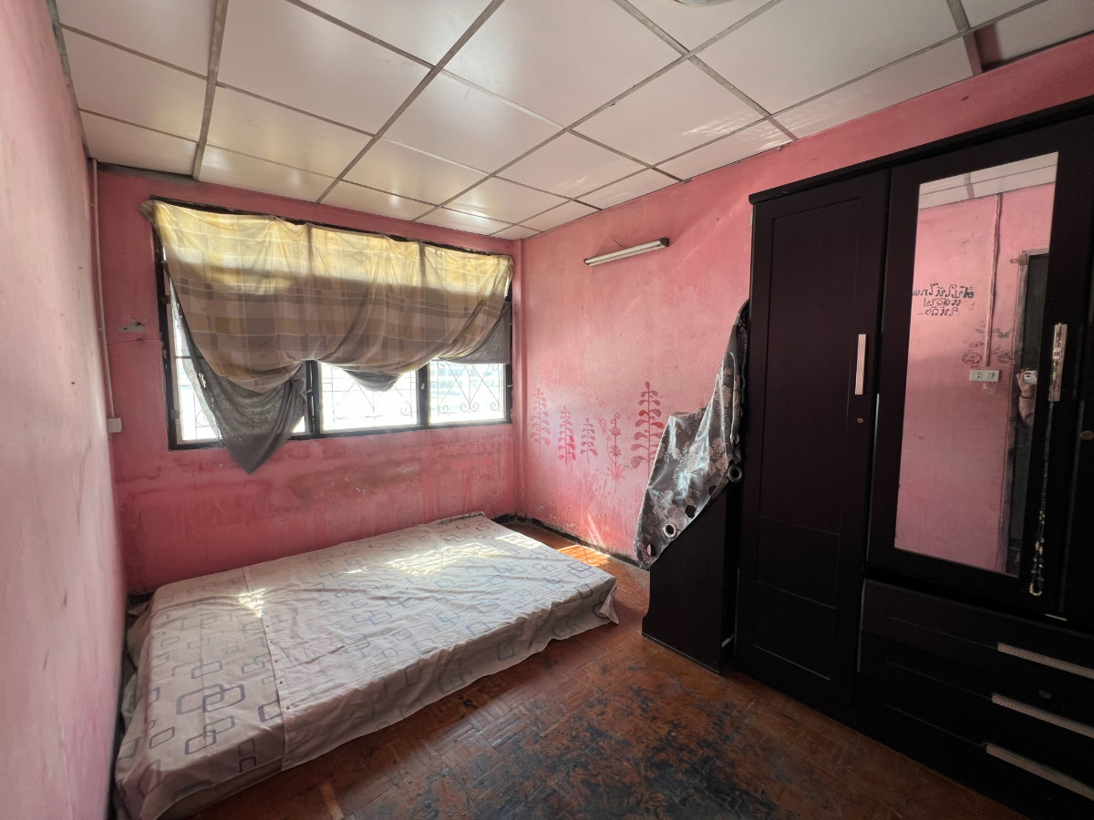 รูป ขายทาวน์เฮาส์ 2 ชั้น ใจกลางเมือง ซอย นวลจันทร์ 6 ราคาถูกมากกก!!! - รูปที่ 12/19