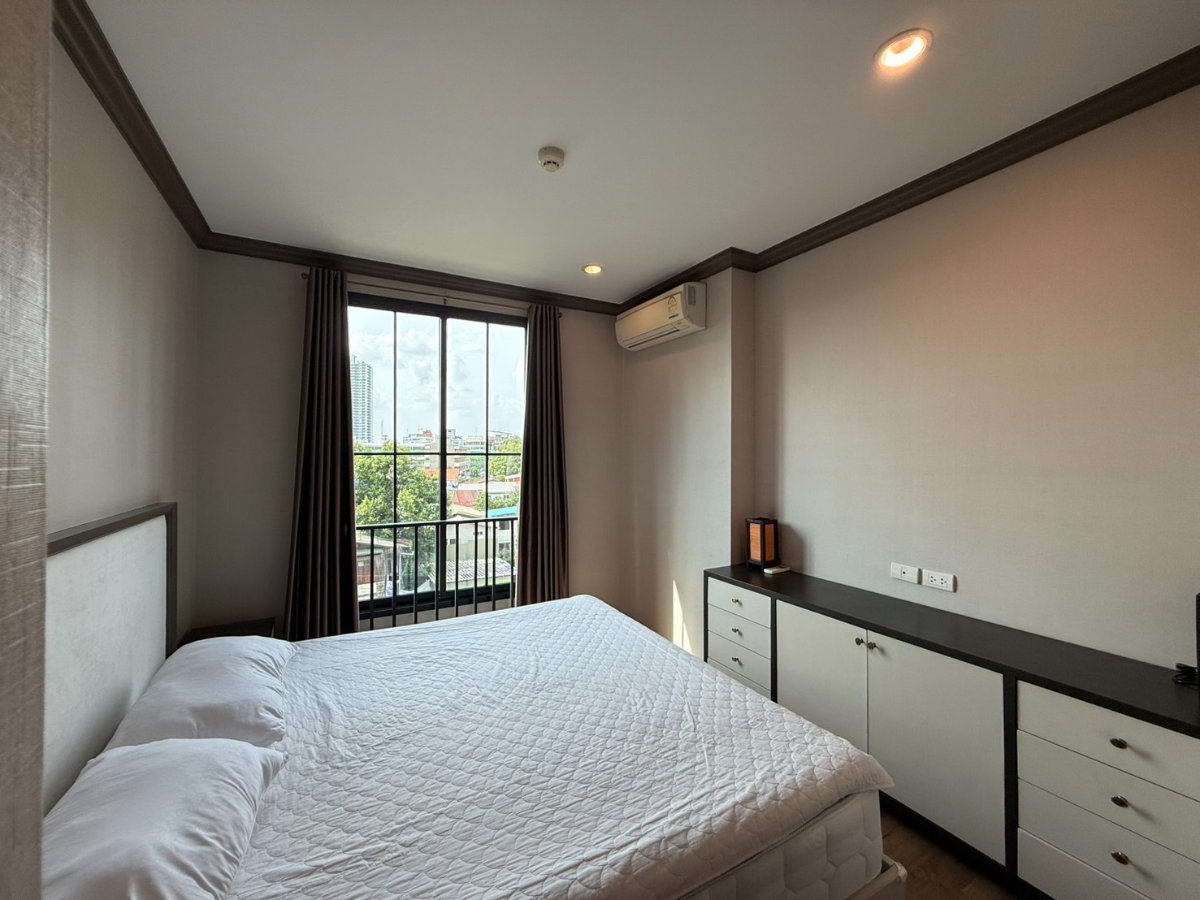 picture Available 9May26! The Reserve Kasemsan3. 1bed 39sq.m.  Line id: @pfagent - 9/16