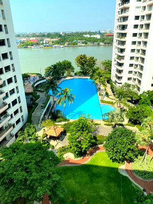 Condos for sale : Riverfront Condo for Sale – Riverine Place, 102 sqm