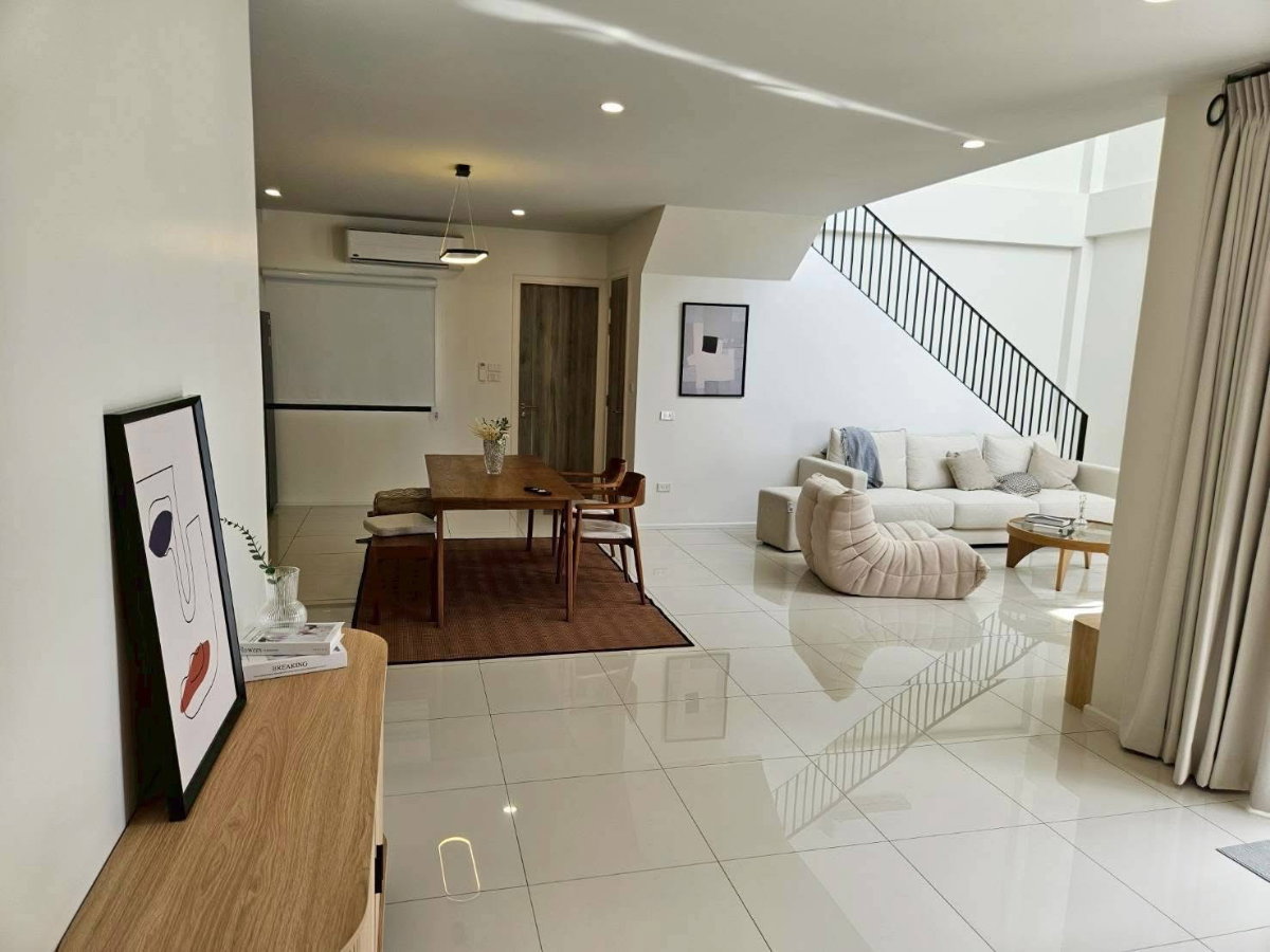 รูป  ขายบ้านพูลวิลล่า หมู่บ้านเวิลด์คลับแลนด์  พื้นที่  292 ตร.ม.  3 ห้องนอน |  4 ห้องน้ำ - รูปที่ 8/17