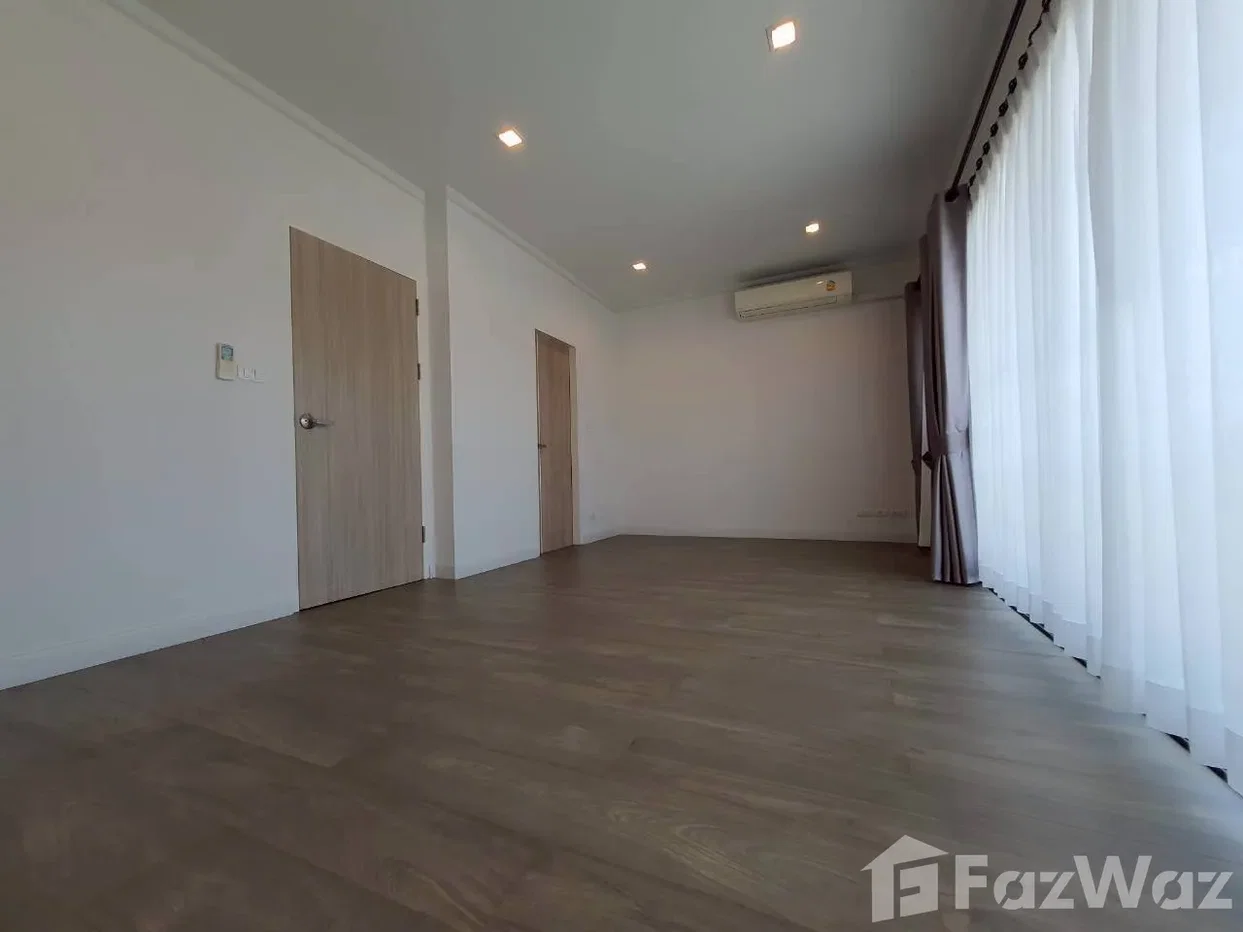 รูป บ้าน 3ชั้นให้เช่า Supalai Essence ลาดพร้าว 107 พร้อมเข้าอยู่ 6167844 - รูปที่ 4/44