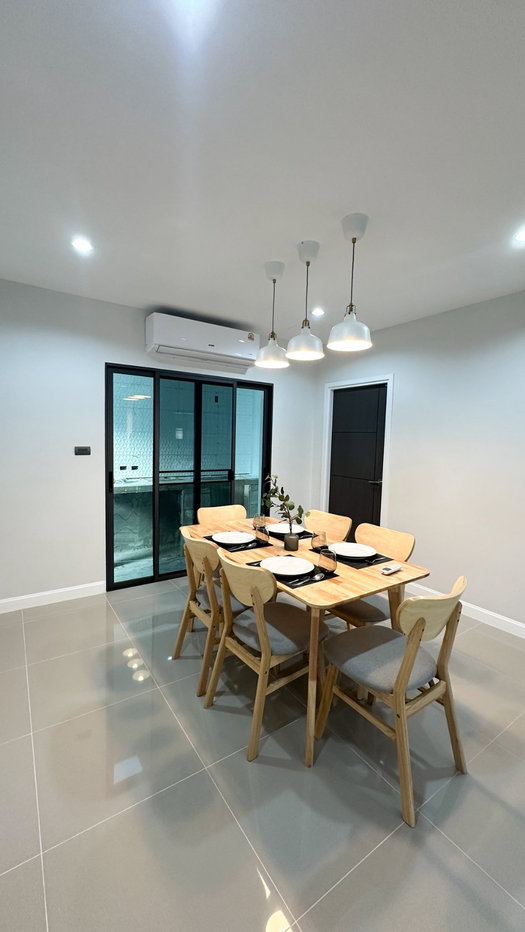 รูป บ้านเช่ากาญจน์กนก 12 ซุปเปอร์ไฮเวย์ 4 ห้องนอน, 3 ห้องน้ำ รับสัตว์เลี้ยง  - รูปที่ 4/12