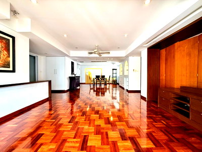 Condos for rent : Grand Ville House 1 | Spacious 3 Bed Condo in Phrom Phong - BR60907CD
