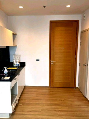 Condos for sale : ST507/Urgent sale Fuse Sathorn-Taksin High Rise condo, beautiful view, newly renovated room, 100 meters to BTS Wongwian Yai.