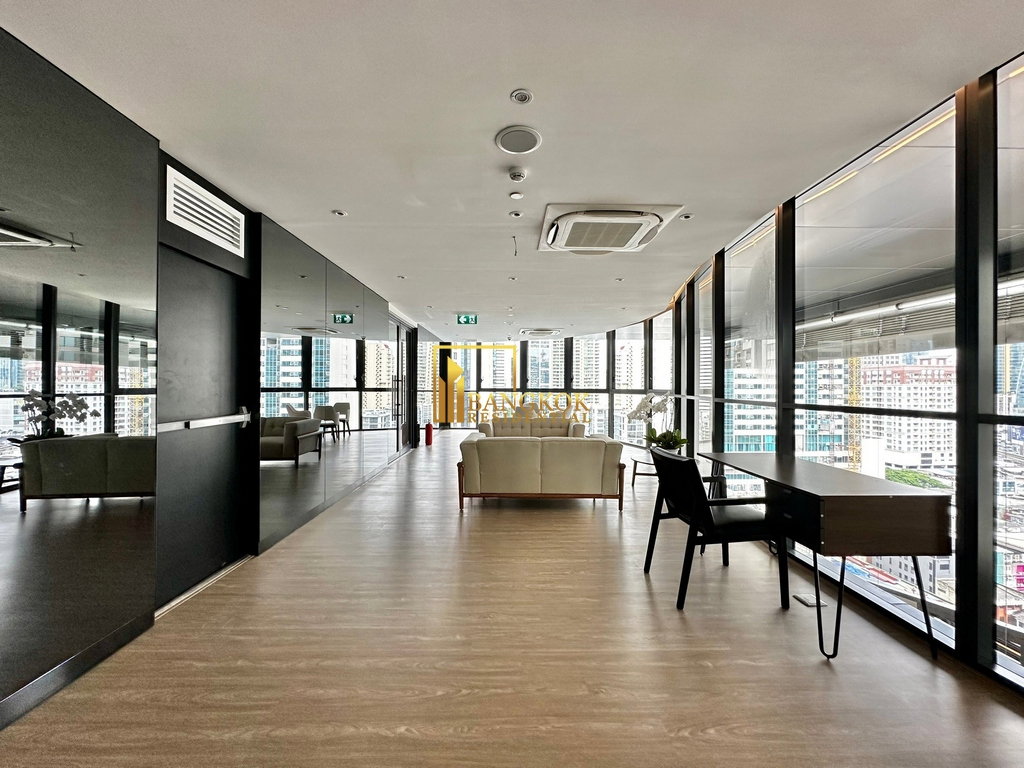 รูป Modern 2 Bed Serviced Apartment in Asoke Area - BR30290SA - รูปที่ 35/41
