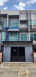 รูปภาพ ให้เช่าทาวน์โฮม3ชั้น ​กรีนิช รามอินทรา MODERN STYLE ติดถนนใหญ่ รามอินทรา กม.12 #ติดแม็คโครรามอินทรา  มี 4 ห้องนอน  3 ห้องน้ำ แอร์​3ตัว​ 