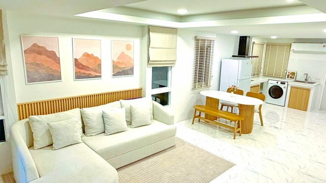 รูป ถ.อ่อนนุช50-54 ใกล้ MRT ศรีนครินทร์38 1.2กม. ทาวน์โฮม 3 ชั้น 3 นอน 4 น้ำ สไตล์โมเดิร์น แต่งครบ 27ตร.ว. 320ตร.ม ซีคอนสแควร์ ศรีนครินทร์ - รูปที่ 3/8