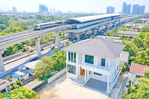 รัชดา34-38 เซ็นทรัล ลาดพร้าว 2.5 กม. คฤหาสน์ 2 ชั้น 5นอน MRTลาดพร้าว 1.5กม. 100 ตร.ว. 300 ตร.ม. Double Volume ม.ราชภัฏจันทรเกษม 1.3 กม.