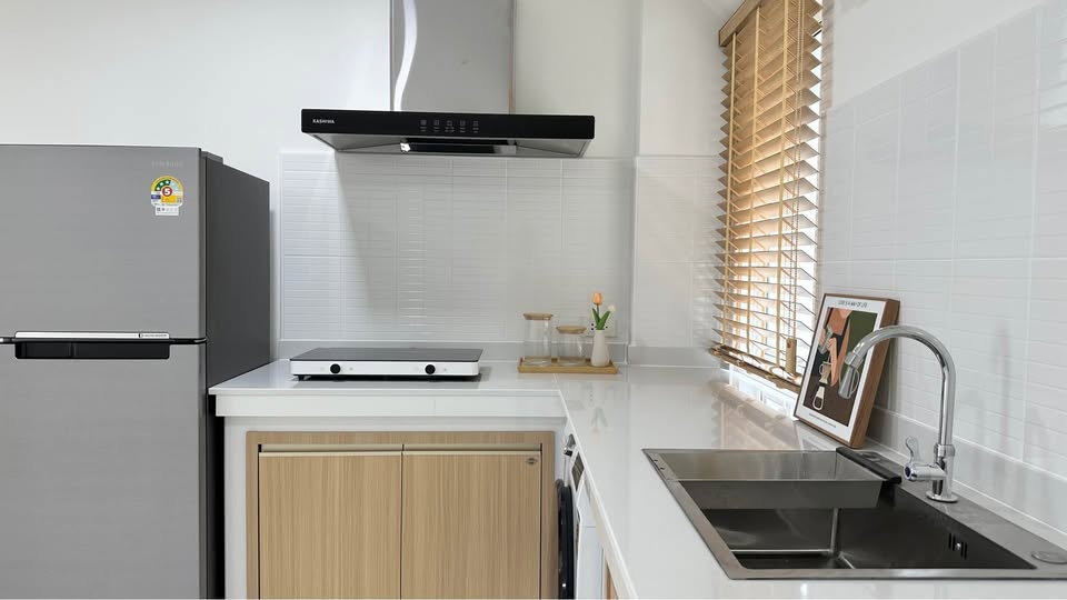 รูป ทาวน์โฮมให้เช่า : ทำเล อ่อนนุช - ศรีนครินทร์ เฟอร์ครบ พร้อมอยู่ | 3 ห้องนอน 4 ห้องน้ำ *มีห้องแม่บ้าน+ ห้องน้ำในตัว* - รูปที่ 4/17