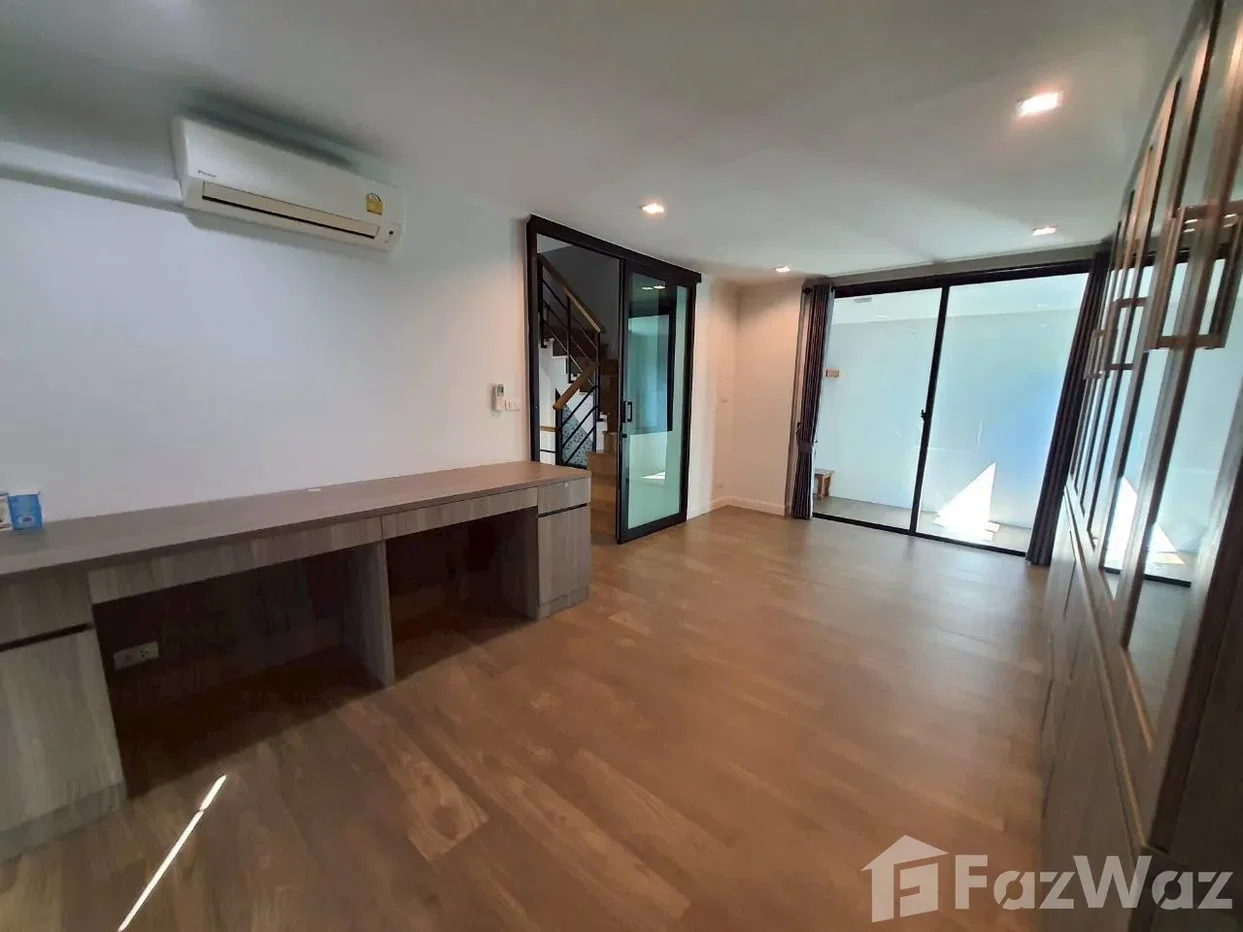 รูป บ้าน 3ชั้นให้เช่า Supalai Essence ลาดพร้าว 107 พร้อมเข้าอยู่ 6167844 - รูปที่ 8/44