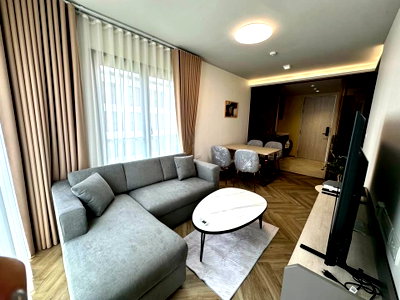 Condos for rent : 2 bedrooms for rent at Chapter Thonglor 25, corner unit with pool (Rt-01)