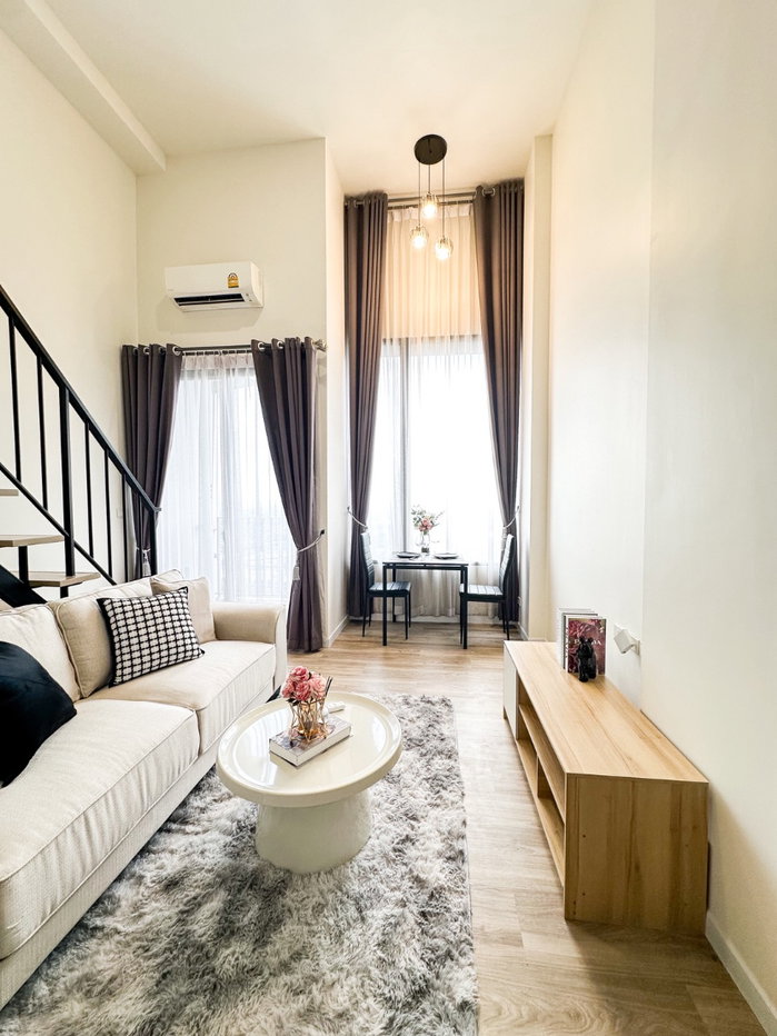 รูป ขายด่วน คอนโดduplex 2ชั้น เพดานสูงโปร่ง สบาย ตกแต่งพร้อมเข้าอยู่ ใกล้แฟชั่นไอส์แลนด์ - รูปที่ 4/16