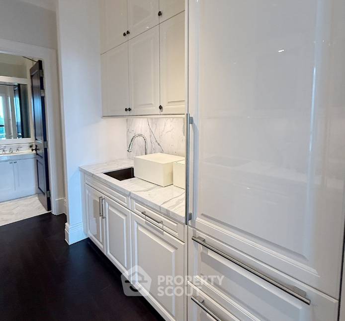 picture 2-BR Condo at 98 Wireless near BTS Phloen Chit (ID 2766383) - 2/6