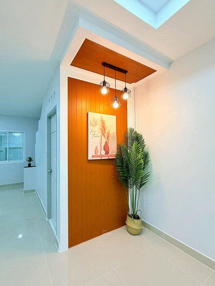 รูป บ้านสวย  อยู่ถนนเมน  ฟรี ! แอร์ 2 ตัว   หมู่บ้านมนวดี พาร์ค  (ตรงข้ามแม็คแวลูร์) ติดถนนวัดลาดปลาดุก  บางบัวทอง - รูปที่ 10/20