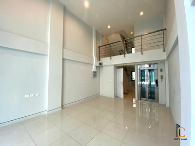 Shophouses for rent : 🔥For Rent!! ready to move-in 4 bath 85k - The Master @BTS Onnut 2 📞Call 090 919 9898