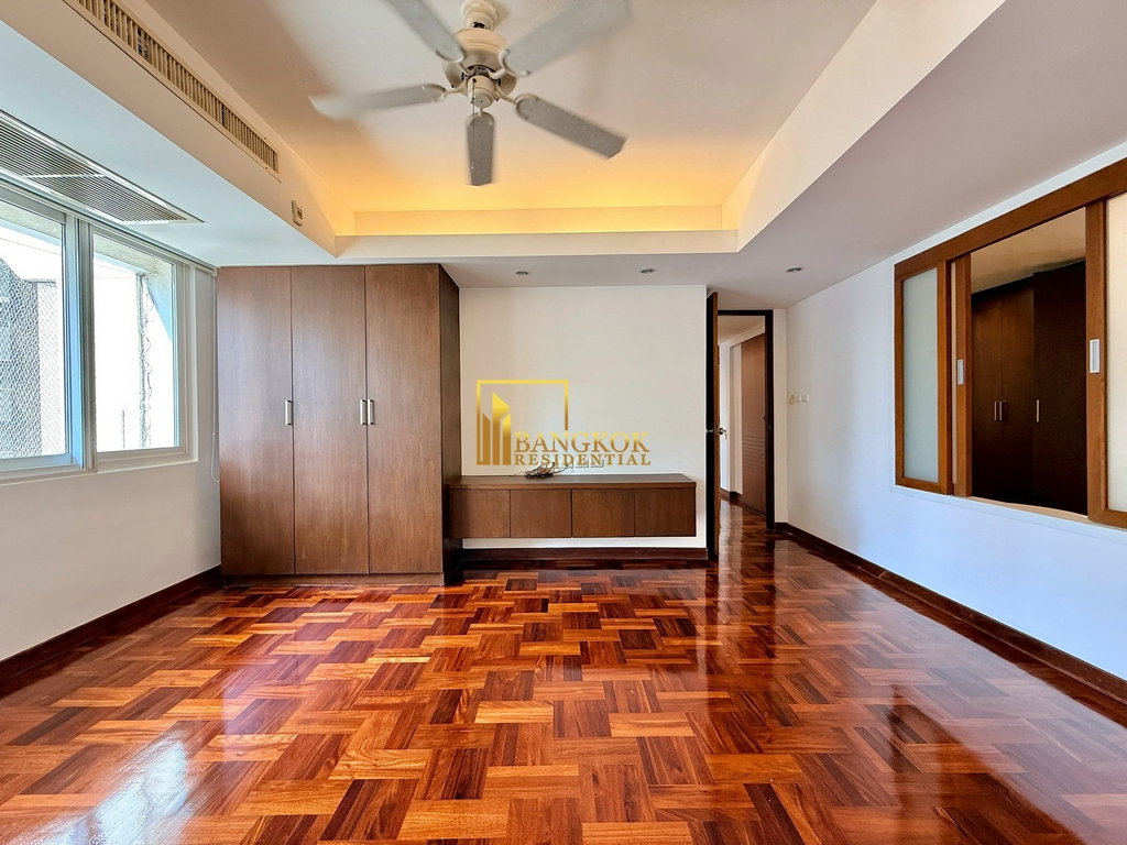 picture Grand Ville House 1 | Spacious 3 Bed Condo in Phrom Phong - BR60907CD - 13/34