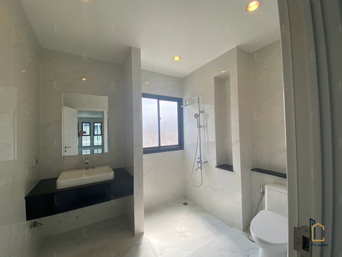 รูป 🔥For Rent!! ready to move-in 4 bath 85k - The Master @BTS Onnut 2 📞Call 090 919 9898 - รูปที่ 15/15