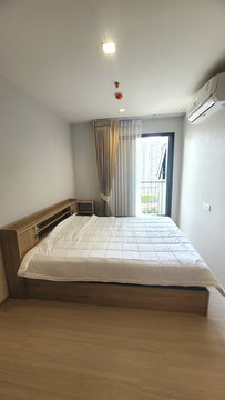 P-125770 Pool View! Life Sathorn Sierra 1 Bed Near BTS Pho Nimit, From 17,000 THB | Line Id: @easycondoplus | 099-229-6397