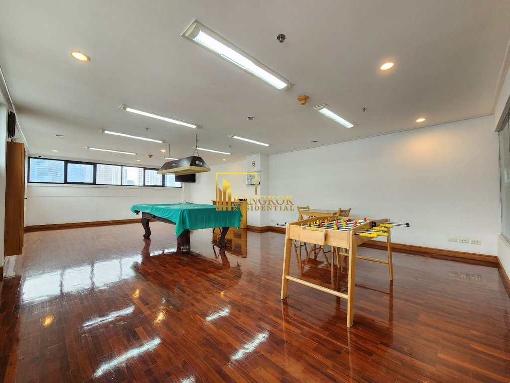 รูป Beautifully Renovated 4 Bedroom Apartment in Sukhumvit 20 - BR21151AP - รูปที่ 51/58
