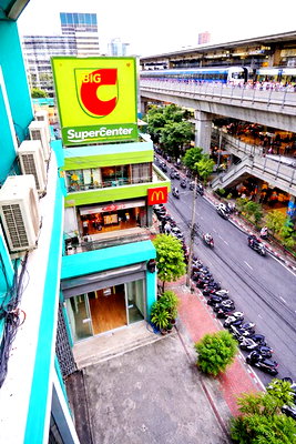 เช่าอาคารพาณิชย์ การไฟฟ้านครหลวง เขตบางเขน : อาคารพาณิชย์ 3 ชั้น ฟังก์ชันครบ 2 นอน 2 น้ำ ใกล้รพ.วิมุต 850 ม. 190 ตร.ม. ทำเลวิภาวดีรังสิต เหมาะทำออฟฟิศ หรือค้าขาย