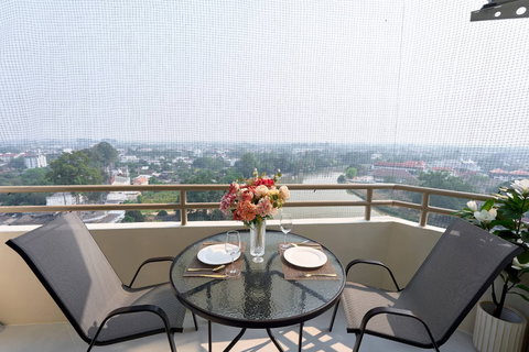 CHINGMAI Riverside Condo For Sale! 2bed,Nonghoi market