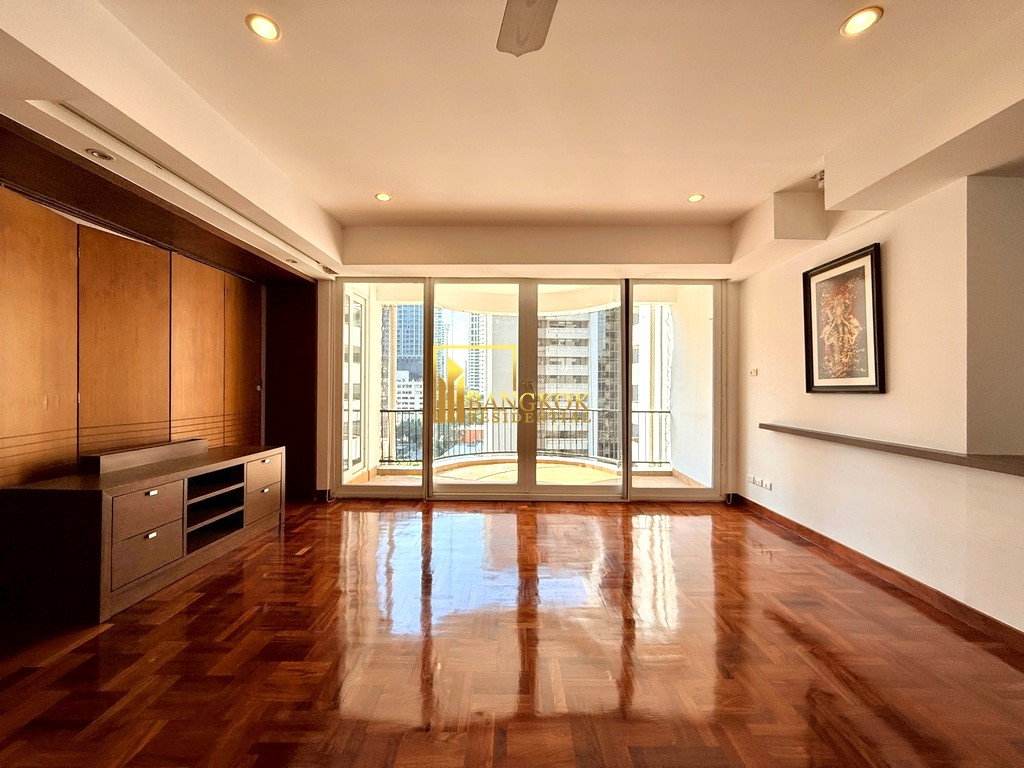 picture Grand Ville House 1 | Spacious 3 Bed Condo in Phrom Phong - BR60907CD - 2/34