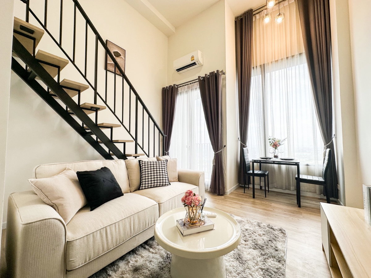 รูป ขายด่วน คอนโดduplex 2ชั้น เพดานสูงโปร่ง สบาย ตกแต่งพร้อมเข้าอยู่ ใกล้แฟชั่นไอส์แลนด์ - รูปที่ 3/16