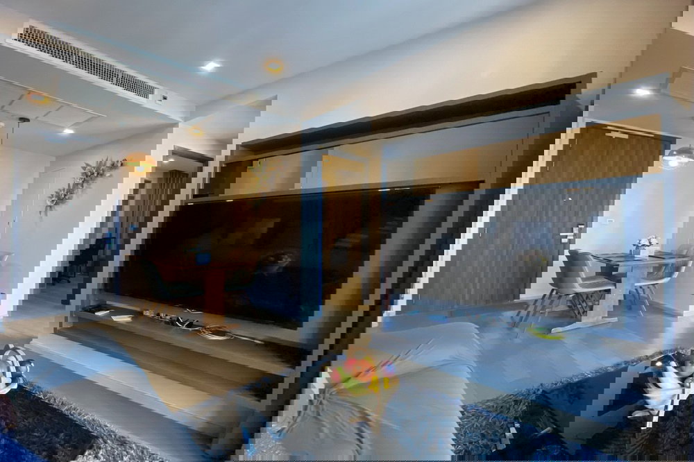 รูป 🔥 เช่าด่วน !! Ashton Asoke, 2 ห้องนอน, 1 ห้องน้ำ, ตกแต่งสไตล์โมเดิร์น, ชั้นสูง 26++, ทำเลดี !!🔥Code C20230600279 แต่งครบ, พร้อมเข้าอยู่📣📣 - รูปที่ 1/10