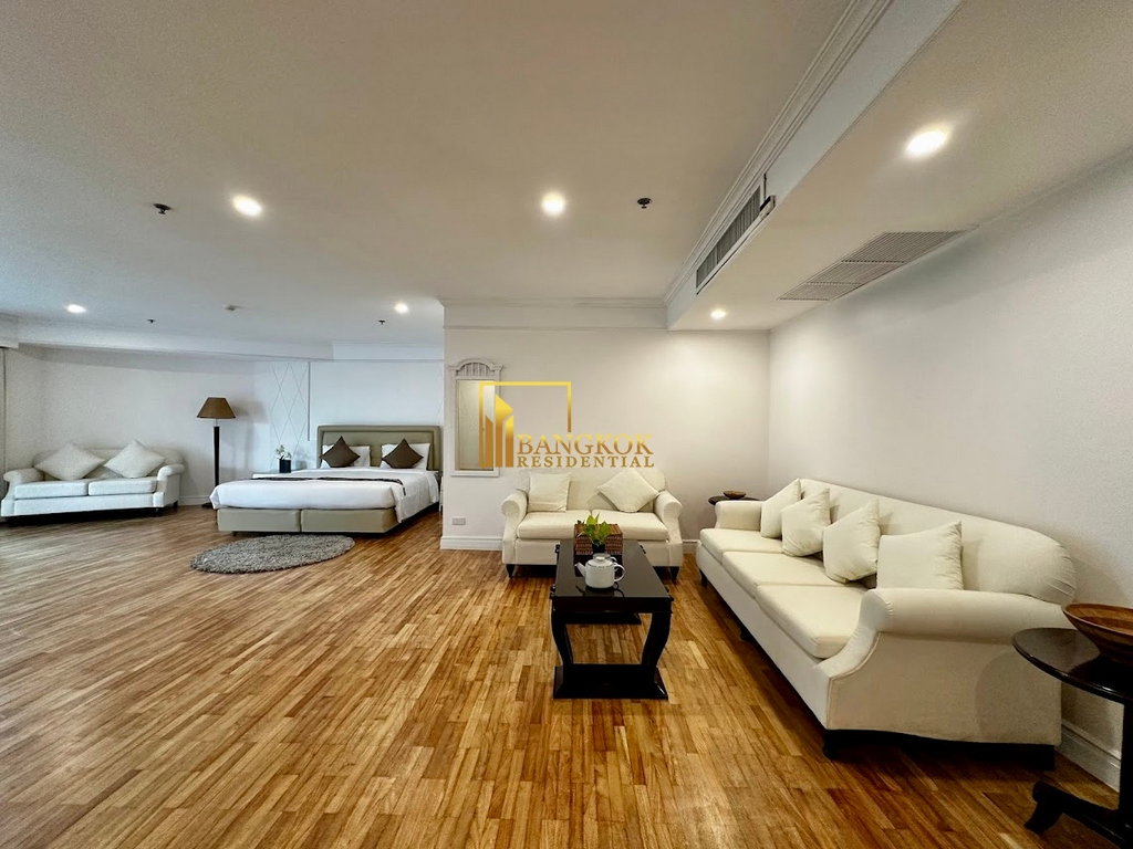 รูป Beautifully Renovated 4 Bedroom Apartment in Sukhumvit 20 - BR21151AP - รูปที่ 13/58