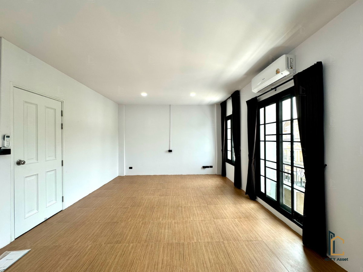 รูป 🔥For Rent!! 3b3b 45k - Urban Sathorn (Bolero zone) 📞Call 090 919 9898 - รูปที่ 17/21