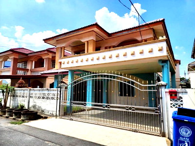 เช่าบ้านเดี่ยว โลตัส นอร์ธ ราชพฤกษ์ : ปล่อยเช่า‼️บ้านเดี่ยว มบ.ช.รุ่งเรือง 6 ขนาด 54 วา 4 ห้องนอน 3 ห้องน้ำ จอดรถได้ 2 คัน บางบัวทอง นนทบุรี