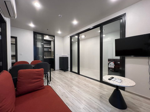 🔥ราคาดี 34K✨ เอ็กซ์ที ห้วยขวาง ใกล้ MRT ห้วยขวางพร้อมอยู่ (2 นอน 2 น้ำ) 60 ตรม. วิวสวย เฟอร์ครบ ▫️Line: @sanhaproperty📲095-6922871