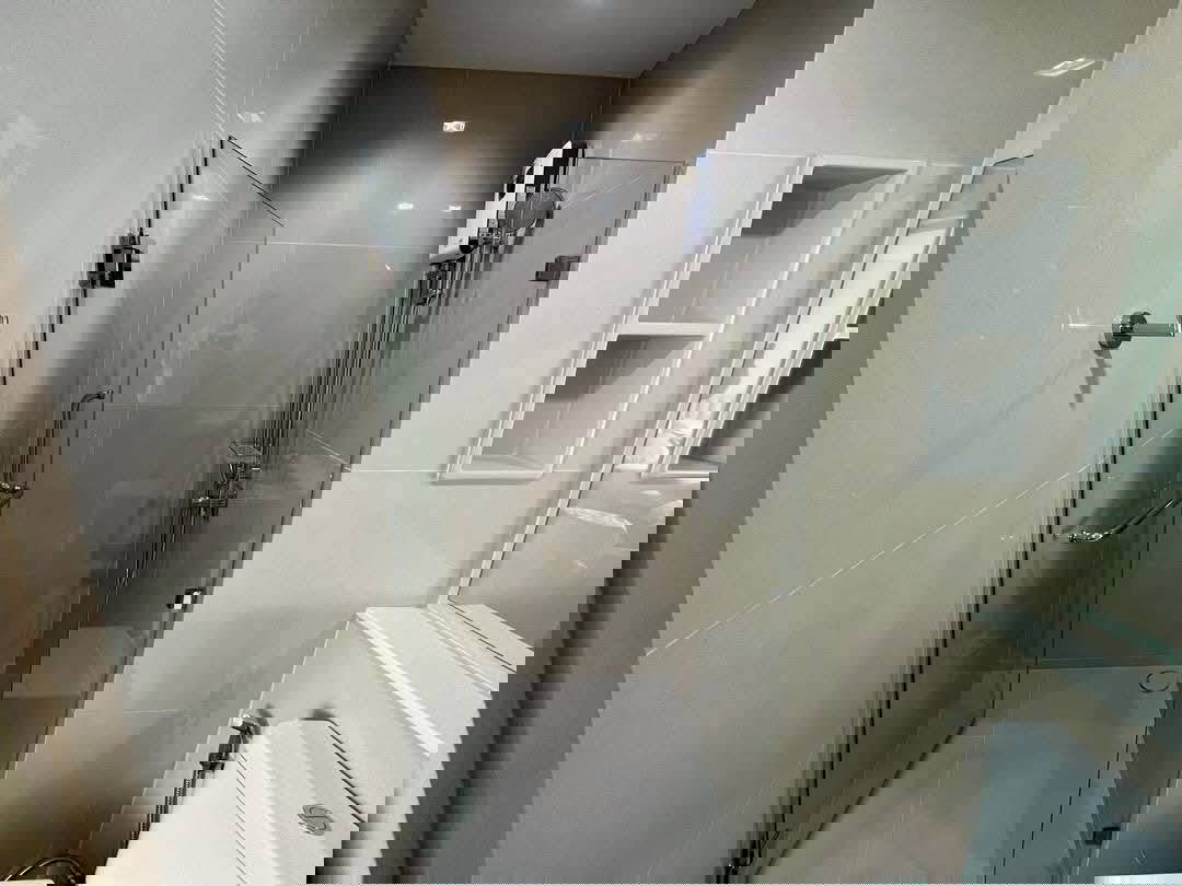 รูป ✨สัมผัสฟีลรีสอร์ทใจกลางเมือง! 🌿 Life Sathorn Sierra ✨ 🔥 หลุดจองด่วน! ห้องสวยทันทีนางฟ้าพร้อมย้ายเข้าทันที! (B0042) - รูปที่ 8/9