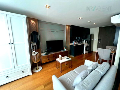 คอนโดให้เช่า : ให้เช่าคอนโด อัลติจูด ดีไฟน์ อาคาร 1 ชั้น 4 1 ห้องนอน ขนาด 33 ตรม ใกล้ จามจุรีสแควร์