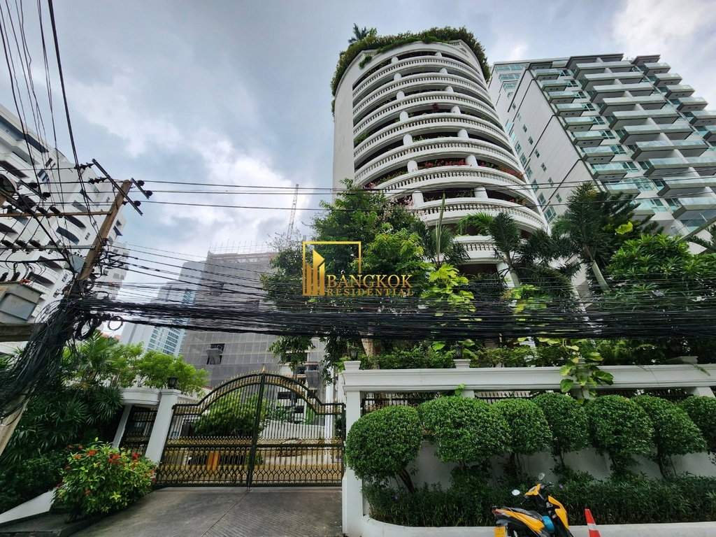 รูป Beautifully Renovated 4 Bedroom Apartment in Sukhumvit 20 - BR21151AP - รูปที่ 58/58