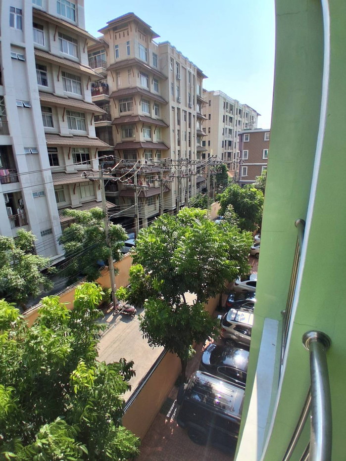 picture For Rent EMERALD RESIDENCE RATCHADA 4th Floor Building : C Size 23 sq.m. Studio 1 Bathroom #1995# - 7/8