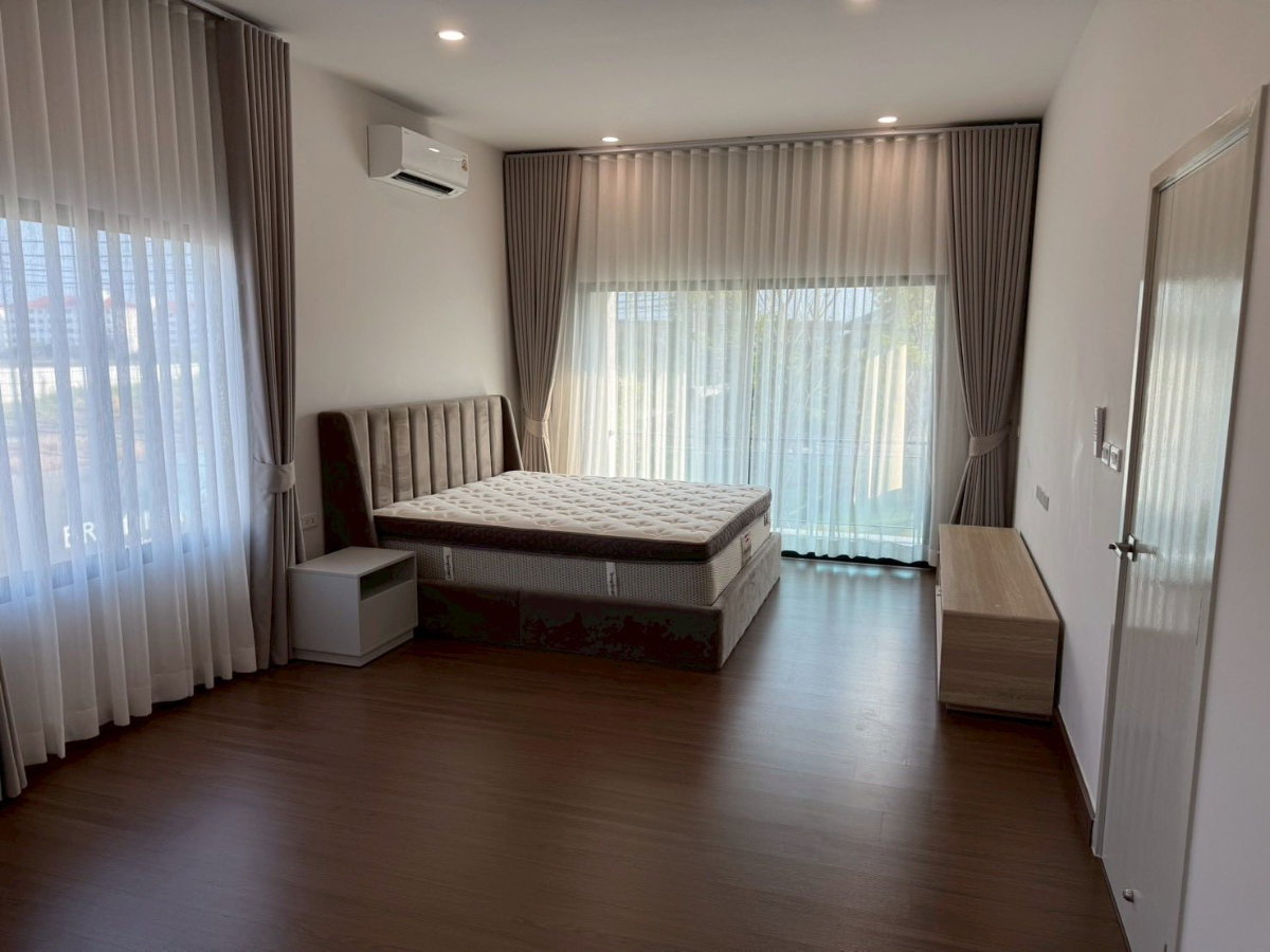 รูป [VR0246]🔥 ลดเหลือ 80,000/เดือน | Britania บางนา–ศรีวารี หลังใหญ่ที่สุด แปลงมุม ติดสวนส่วนกลาง 🔥 - รูปที่ 19/26