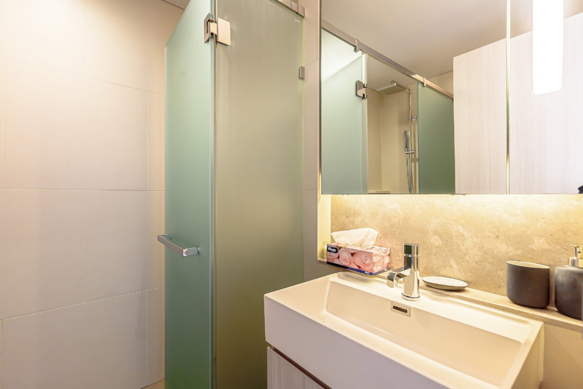 picture 2 Bedroom Condo For Sale - The Lumpini Sukhumvit 24 - 13/18