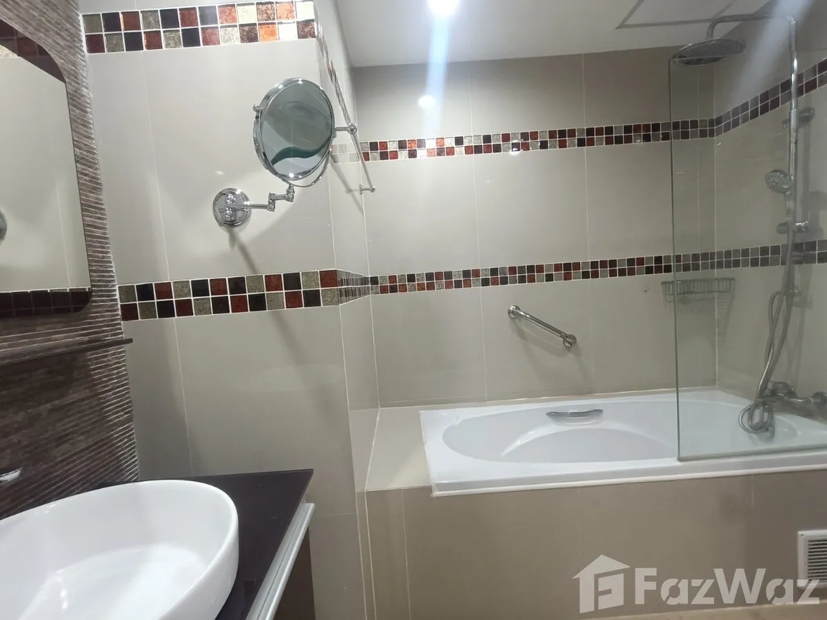 picture 2 Bedroom Condo for rent at Witthayu Complex 6174172 - 10/11