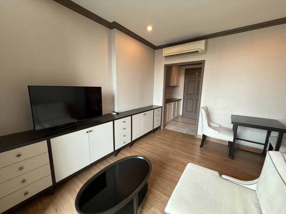 picture Available 9May26! The Reserve Kasemsan3. 1bed 39sq.m.  Line id: @pfagent - 5/16