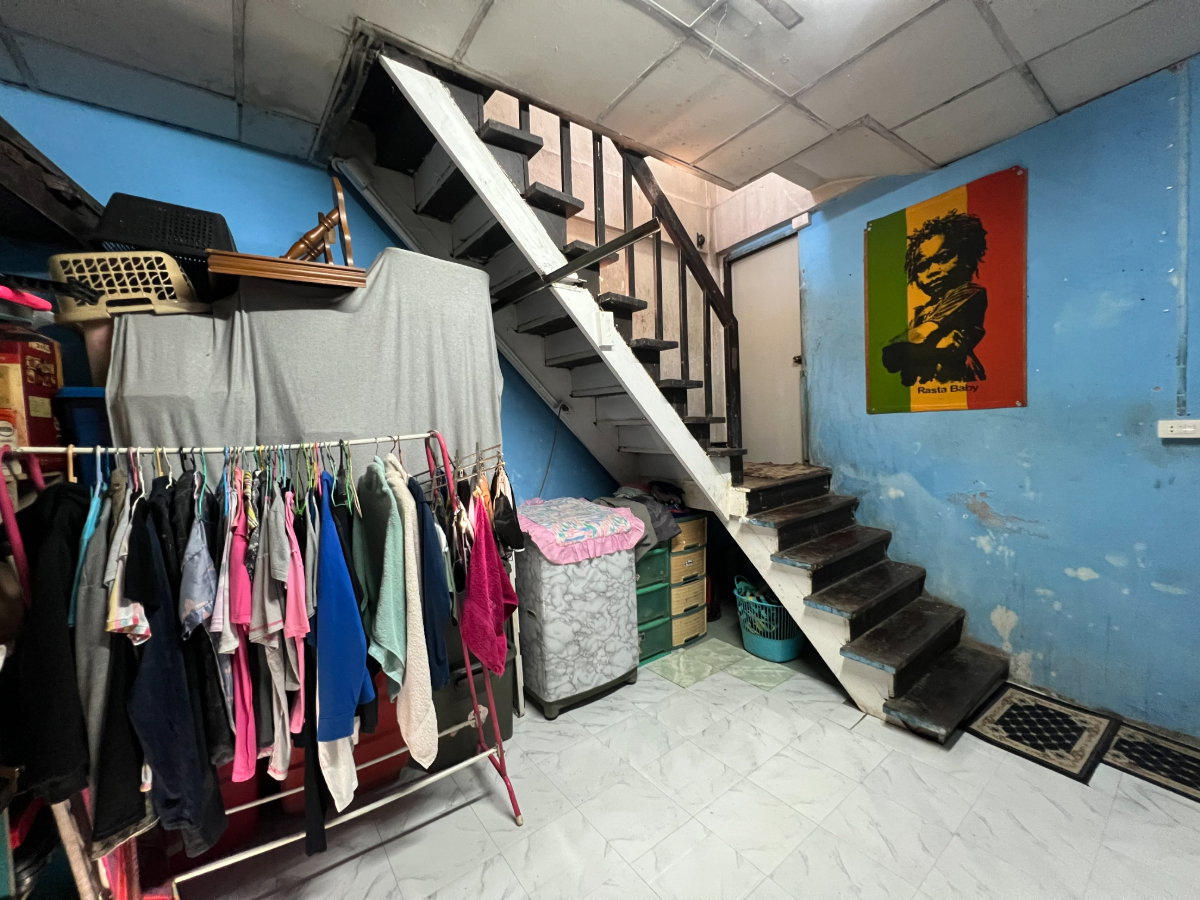 รูป ขายทาวน์เฮาส์ 2 ชั้น ใจกลางเมือง ซอย นวลจันทร์ 6 ราคาถูกมากกก!!! - รูปที่ 9/19