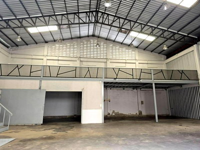 เช่าโรงงาน สมุทรปราการ : HR3378ให้เช่าโกดัง/คลังสินค้า พื้นที่กว้าง 430 ตร.ม. สภาพดี ทำเลทอง บางนา กม. 5.5 การเดินทางสะดวก