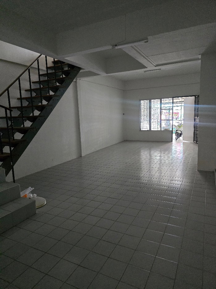 รูป 🏡 ประกาศขายบ้าน หมู่บ้านแฟมิลี่ปาร์ค นาป่า - รูปที่ 5/11